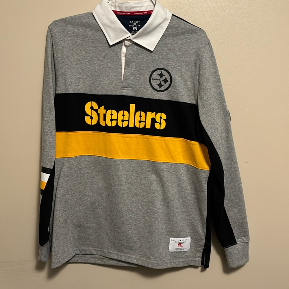 Tommy Hilfiger, Pittsburgh Steeler’s sweatshirt